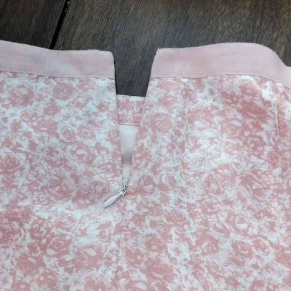 Banana Republic silk skirt size 4 - Picture 4 of 5